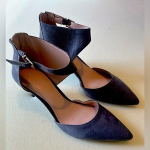 Dark gray women’s heels